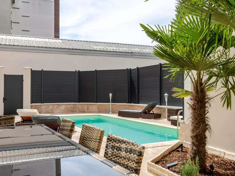 Maison Courbevoie - 6 chambres - 279m²