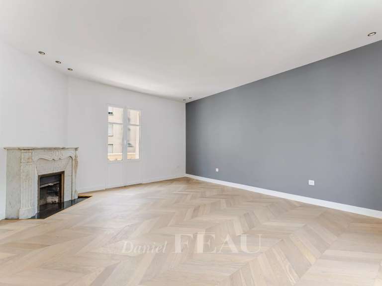 Maison Courbevoie - 6 chambres - 279m²