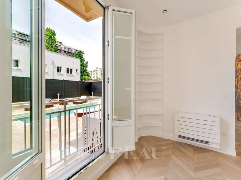 Maison Courbevoie - 6 chambres - 279m²