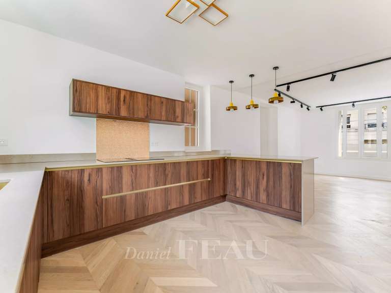 Maison Courbevoie - 6 chambres - 279m²