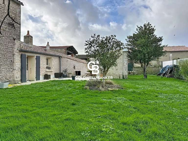 Maison Courçon - 4 chambres - 275m²