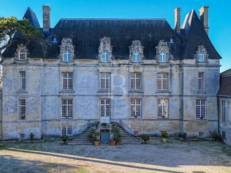 Château Courseulles-sur-Mer - 10 chambres - 920m²