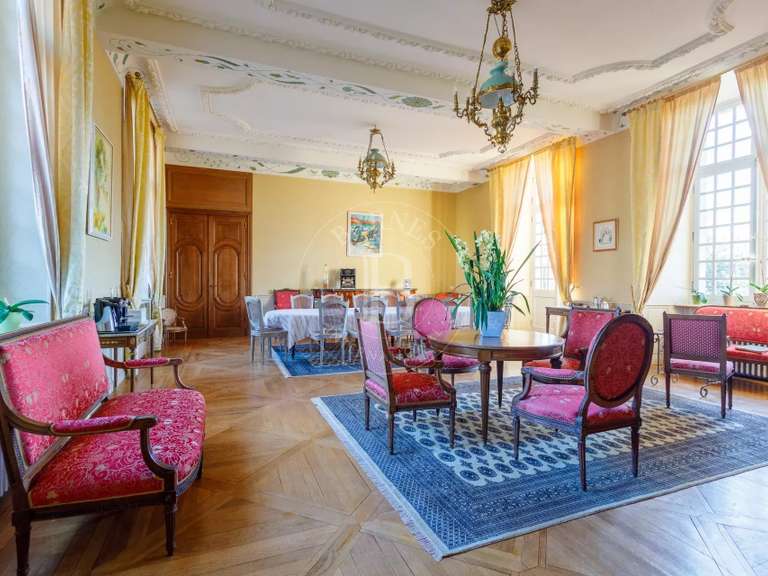 Château Courseulles-sur-Mer - 10 chambres - 920m²