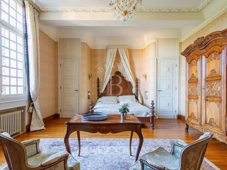Château Courseulles-sur-Mer - 10 chambres - 920m²