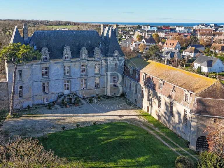 Château Courseulles-sur-Mer - 10 chambres - 920m²