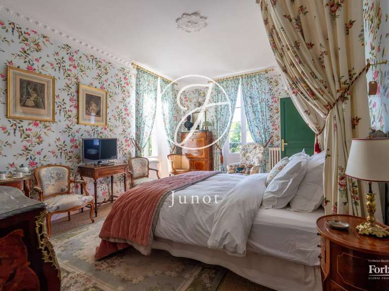 Manoir Courson-les-Carrières - 8 chambres - 592m²