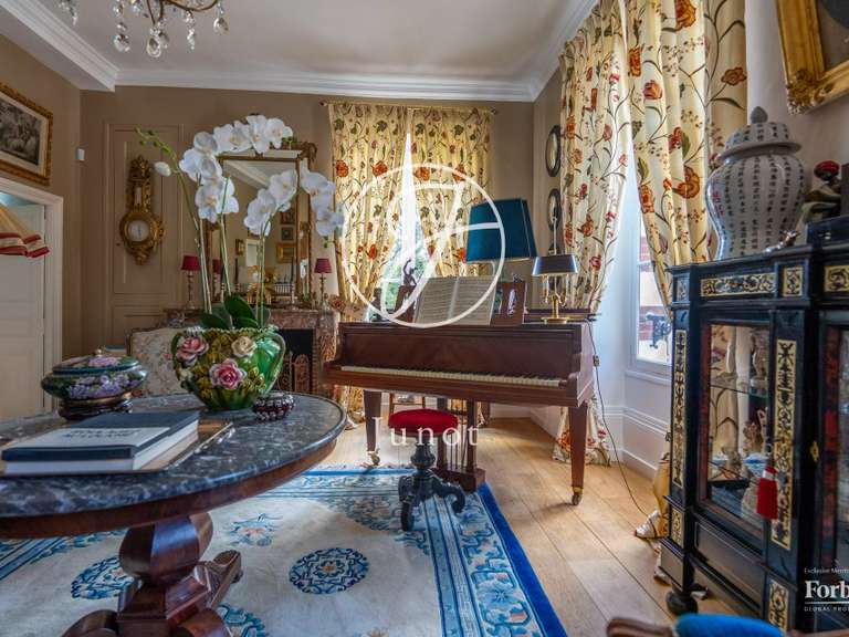 Manoir Courson-les-Carrières - 8 chambres - 592m²