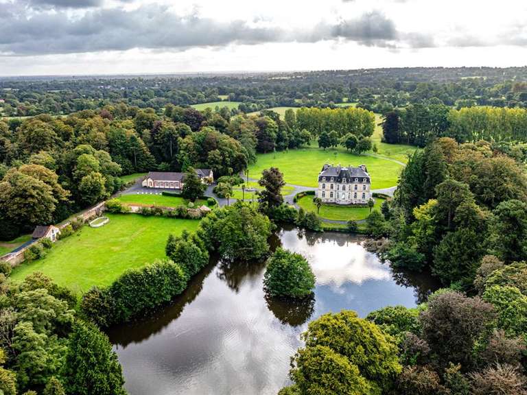 Château Coutances - 15 chambres - 520m²
