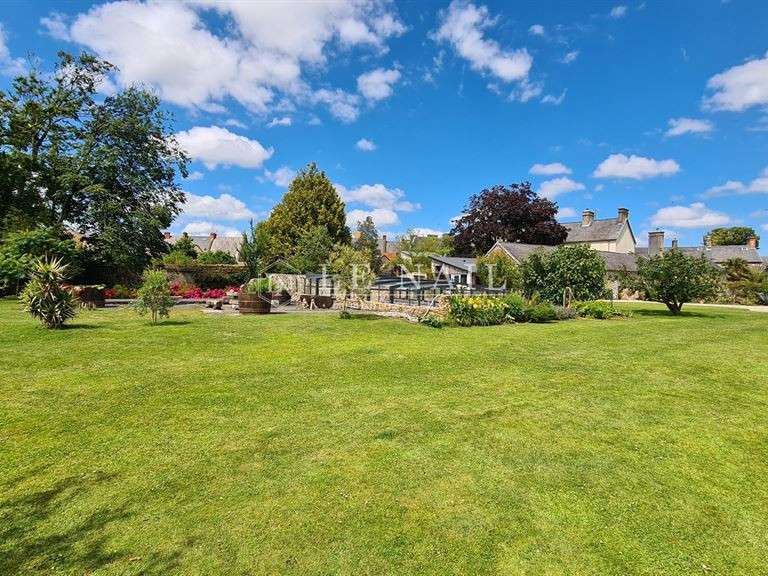 Maison Coutances - 5 chambres - 246m²