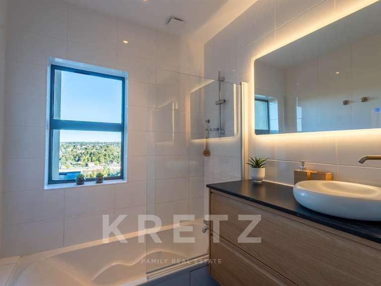 Maison Couzon-au-Mont-d'Or - 180m²