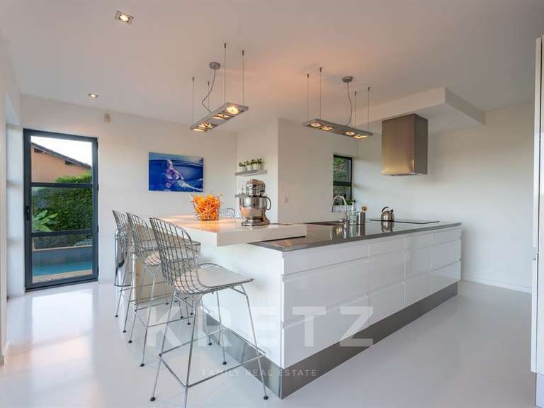 Maison Couzon-au-Mont-d'Or - 180m²