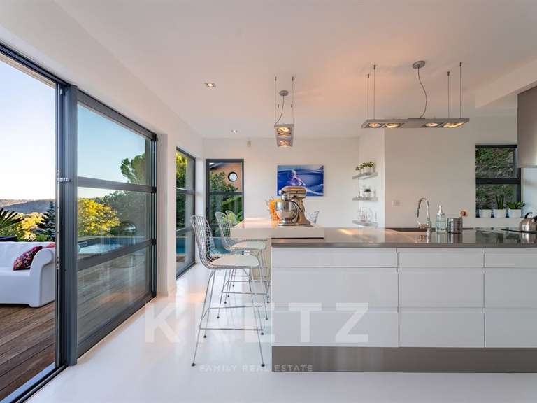Maison Couzon-au-Mont-d'Or - 180m²