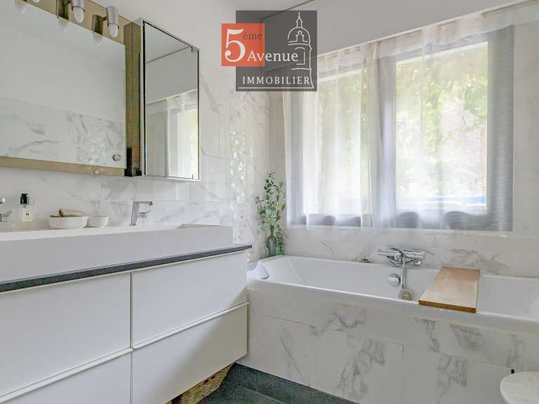 House Coye-la-Forêt - 6 bedrooms - 300m²