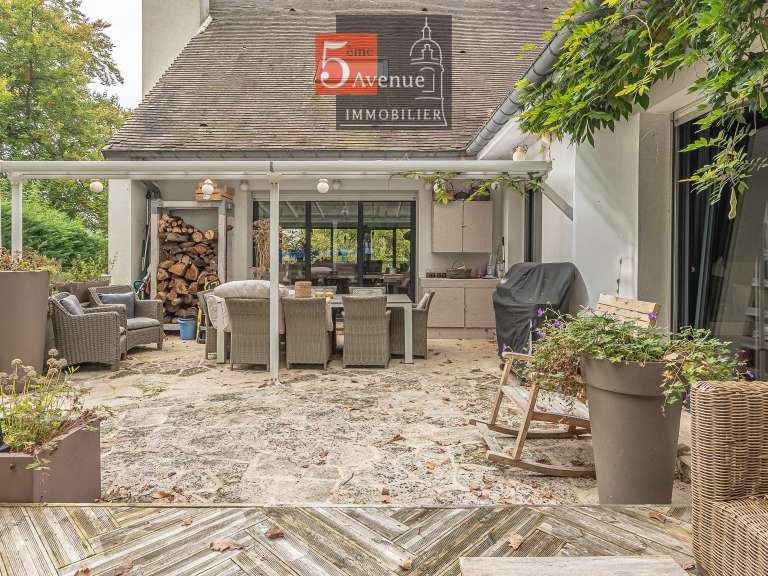 House Coye-la-Forêt - 6 bedrooms - 300m²
