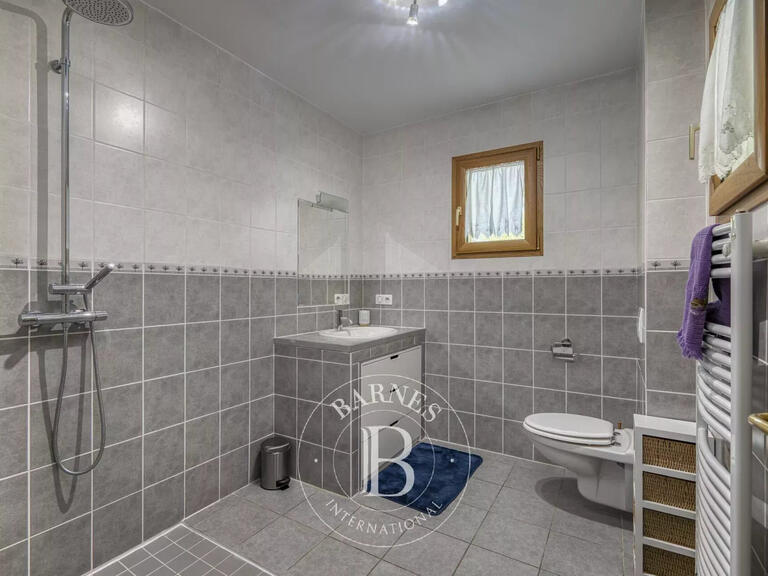 Maison Cranves-Sales - 4 chambres - 320m²