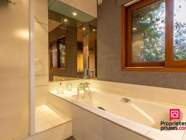 House Cranves-Sales - 5 bedrooms