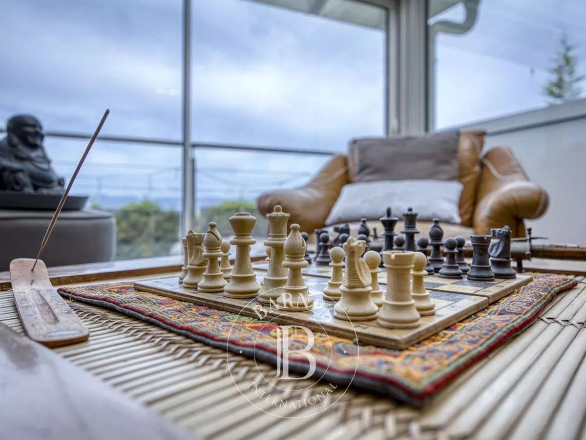 Maison Cranves-Sales