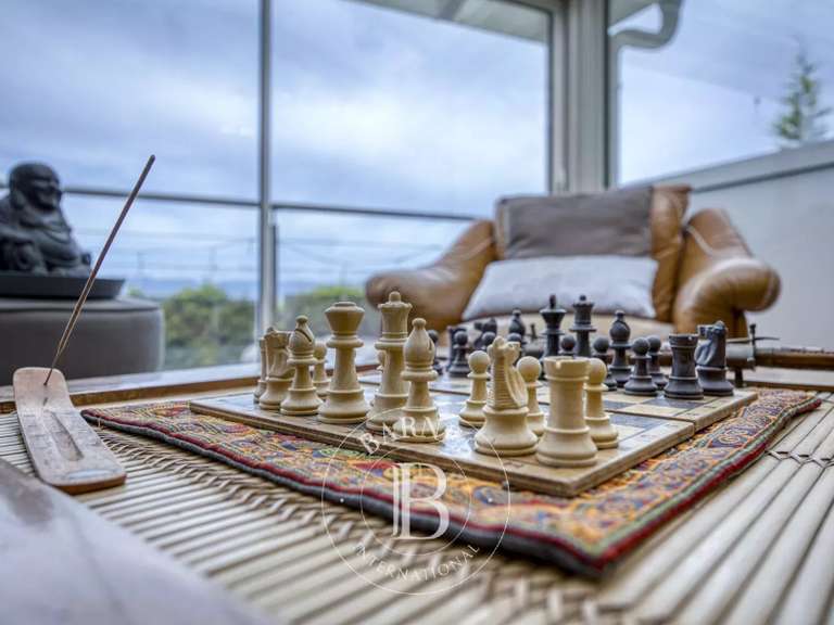 Maison Cranves-Sales - 4 chambres - 451m²