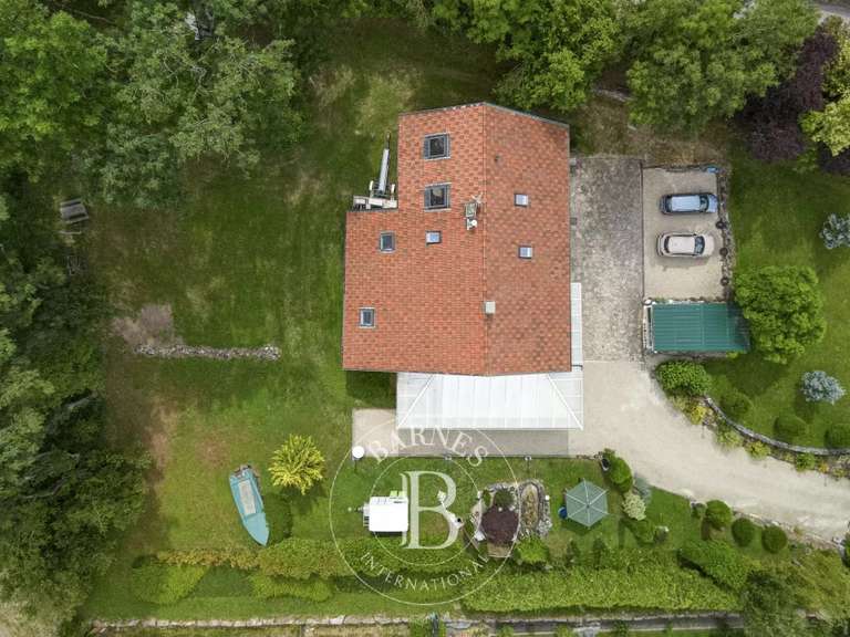 Maison Cranves-Sales - 4 chambres - 451m²