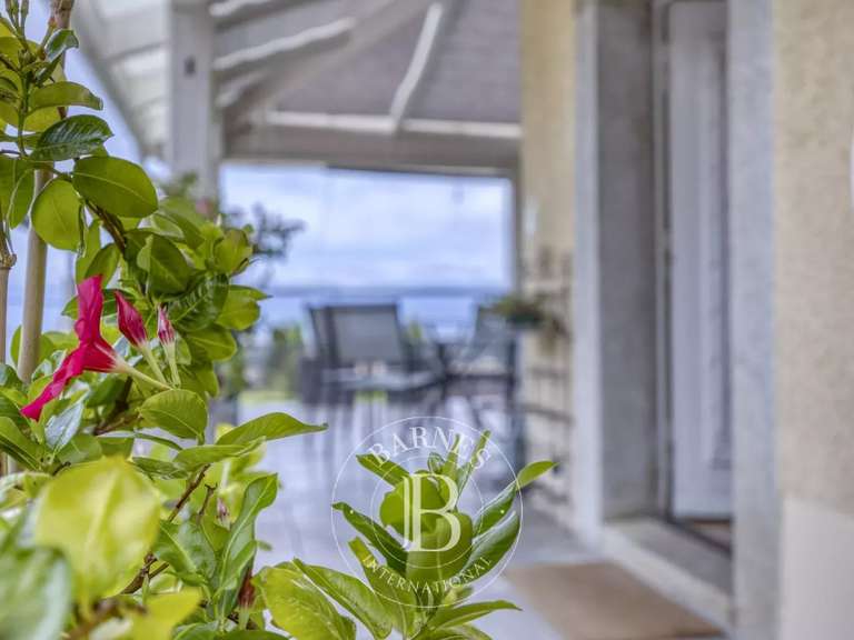 House Cranves-Sales - 4 bedrooms - 451m²