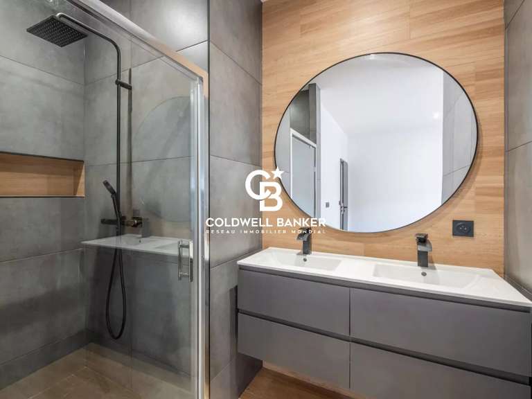 Maison Cranves-Sales - 4 chambres - 375m²