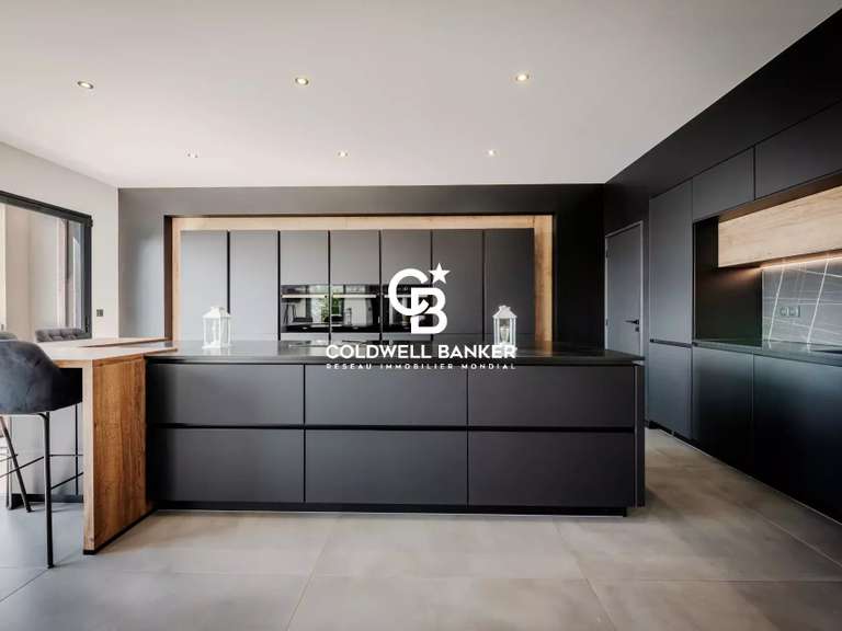 Maison Cranves-Sales - 4 chambres - 375m²