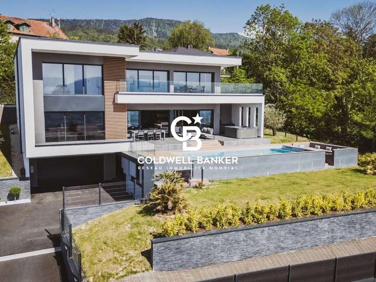 Maison Cranves-Sales - 4 chambres - 375m²