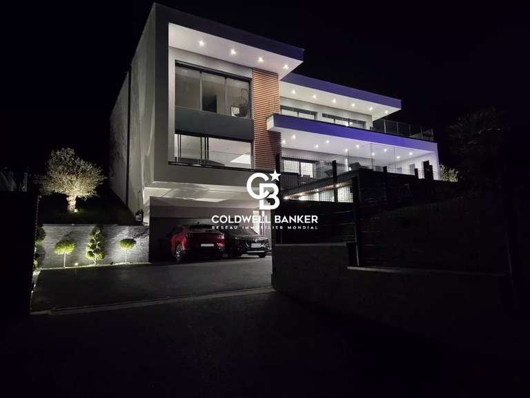 Maison Cranves-Sales - 4 chambres - 375m²