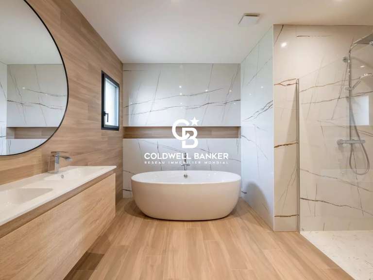 Maison Cranves-Sales - 4 chambres - 375m²
