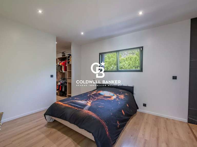 Maison Cranves-Sales - 4 chambres - 375m²