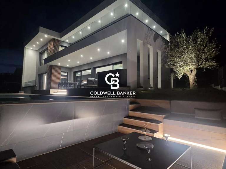 Maison Cranves-Sales - 4 chambres - 375m²