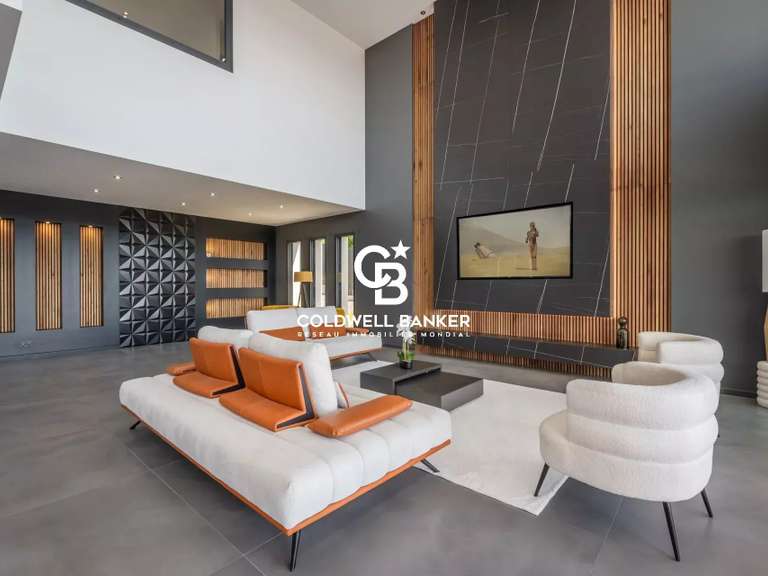 Maison Cranves-Sales - 4 chambres - 375m²