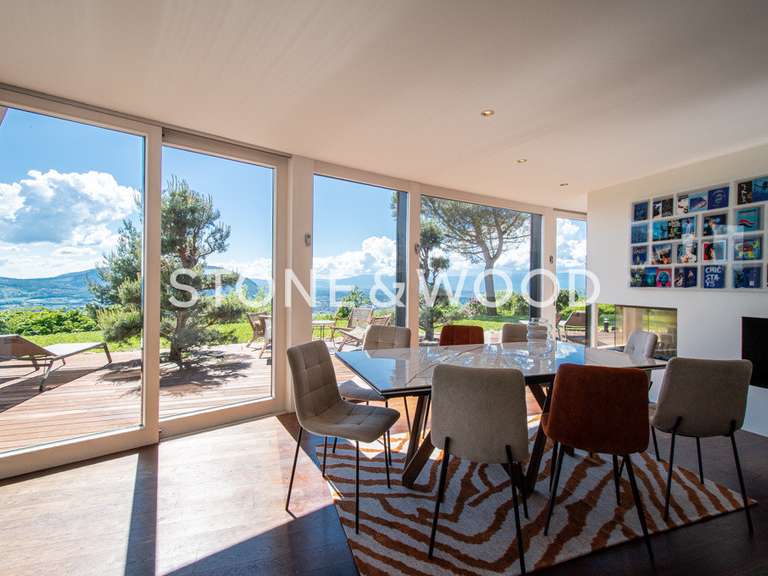 Maison Cranves-Sales - 6 chambres - 300m²