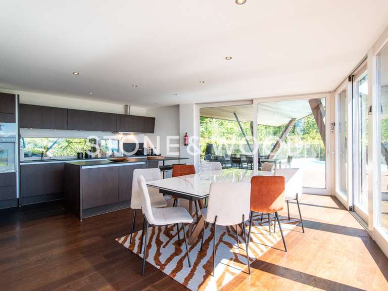 Maison Cranves-Sales - 6 chambres - 300m²