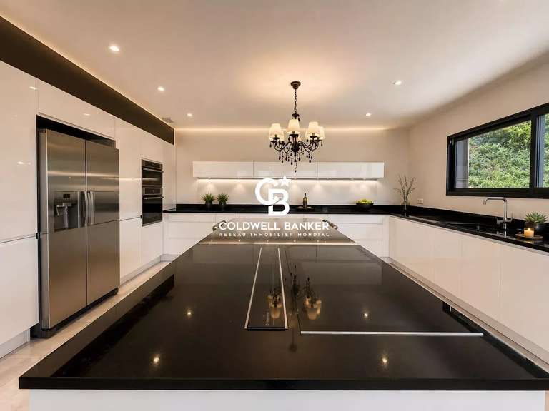 Maison Cranves-Sales - 7 chambres - 280m²