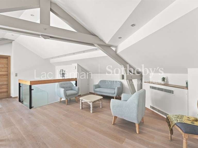 Maison Cranves-Sales - 4 chambres - 276m²
