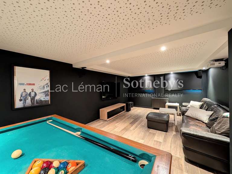Maison Cranves-Sales - 4 chambres - 276m²