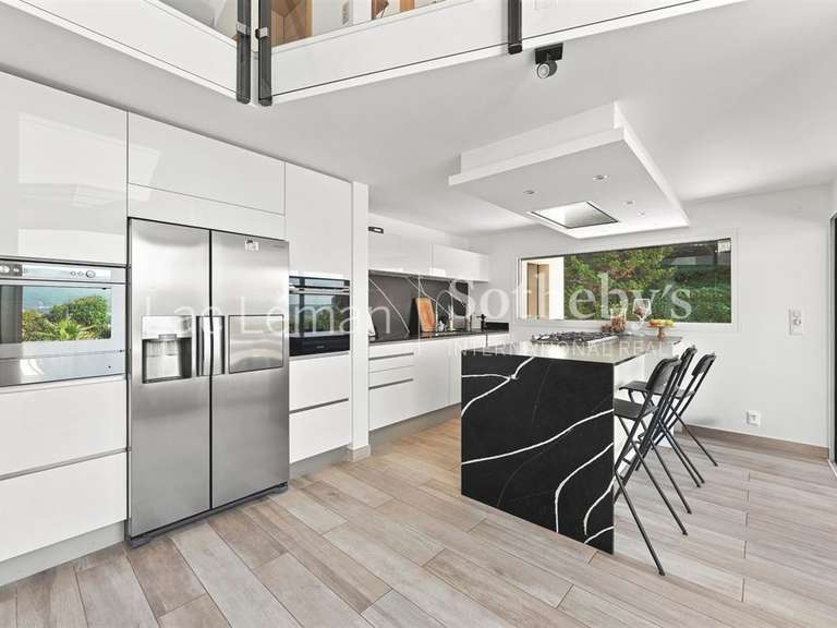 Maison Cranves-Sales - 4 chambres - 276m²