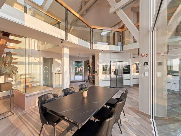 Maison Cranves-Sales - 4 chambres - 276m²