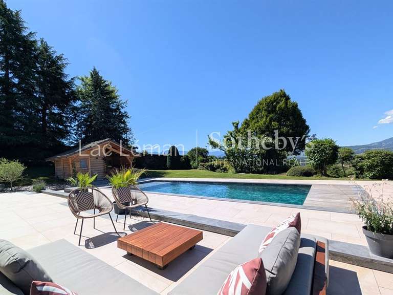 Maison Cranves-Sales - 4 chambres - 276m²