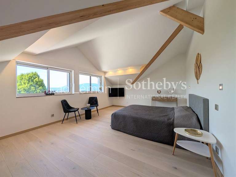 Maison Cranves-Sales - 4 chambres - 276m²