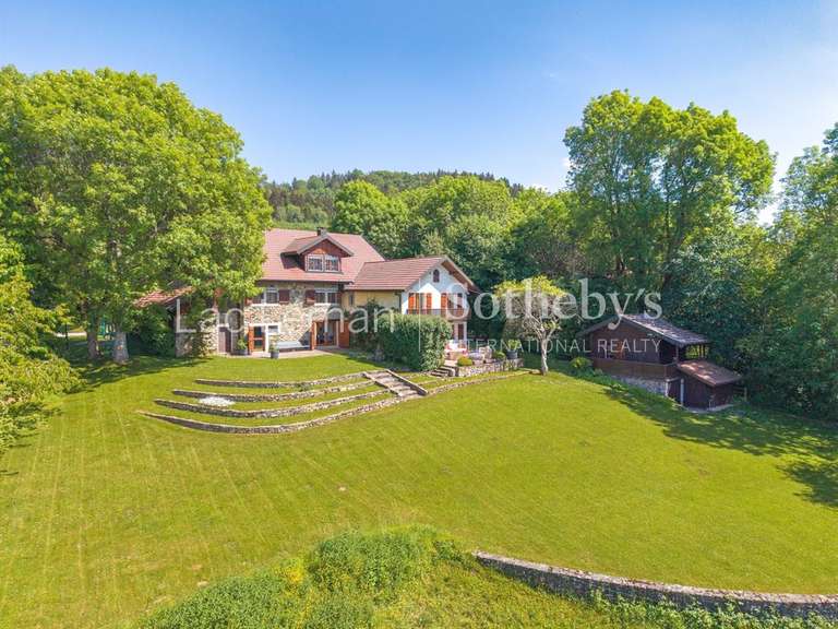 Maison Cranves-Sales - 6 chambres - 394m²