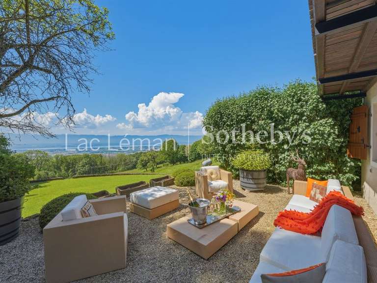 Maison Cranves-Sales - 6 chambres - 394m²