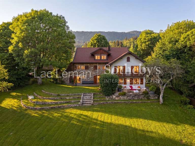 Maison Cranves-Sales - 6 chambres - 394m²