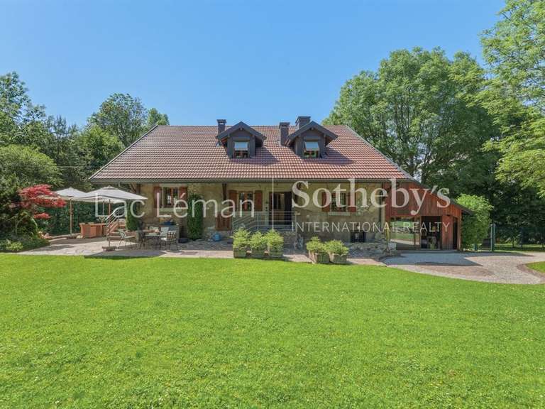 Maison Cranves-Sales - 6 chambres - 394m²