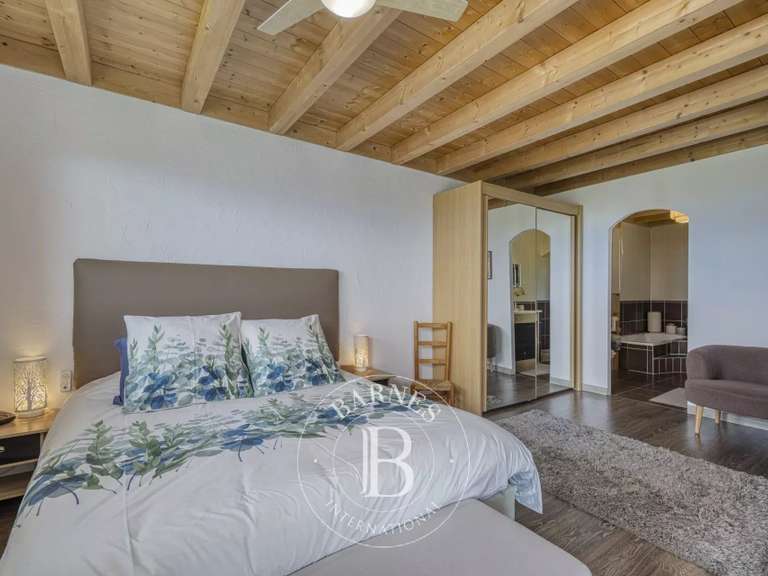 Maison Cranves-Sales - 4 chambres - 320m²