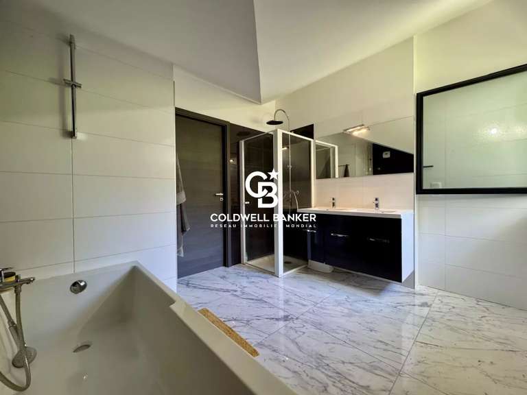 Maison Cranves-Sales - 7 chambres - 280m²