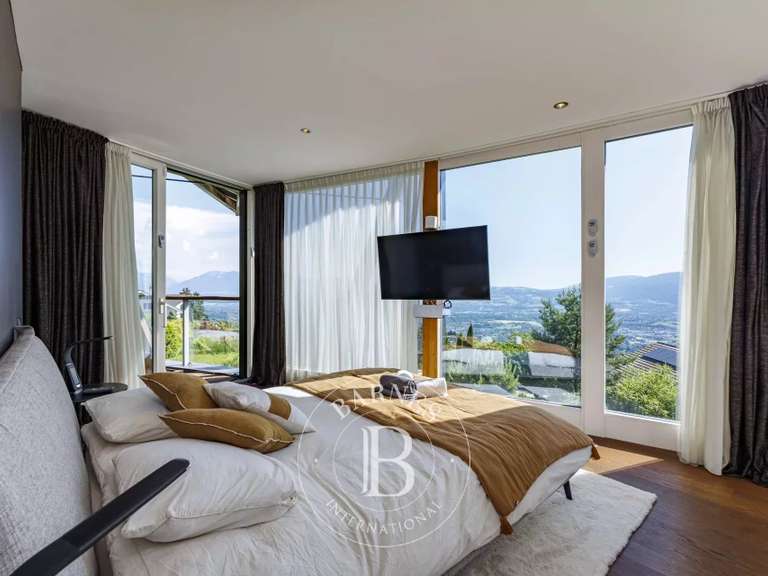 Villa Cranves-Sales - 10 chambres - 300m²
