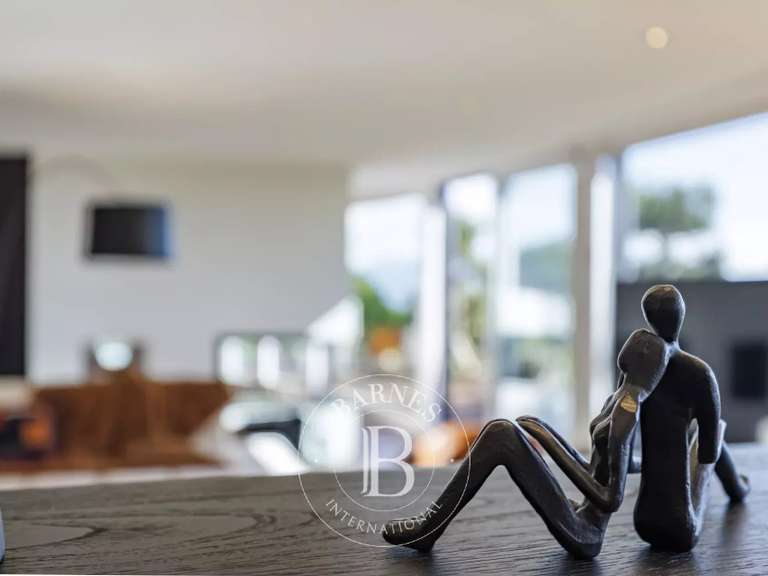 Villa Cranves-Sales - 10 chambres - 300m²