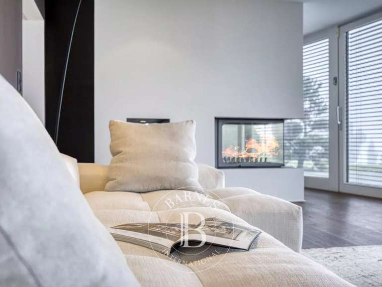Villa Cranves-Sales - 10 chambres - 300m²